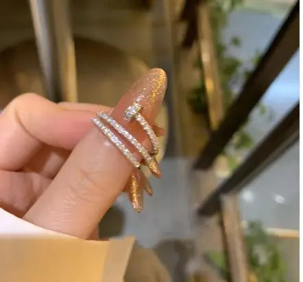 Spiral nail ring