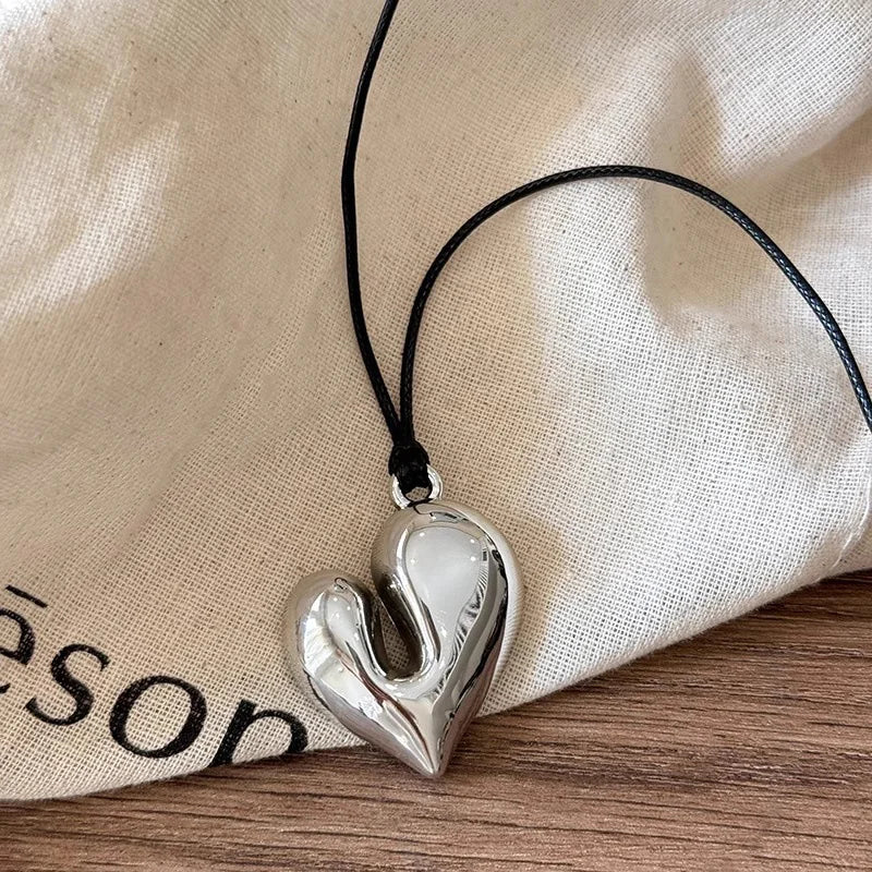 Chic Irregular Heart Slide Necklace