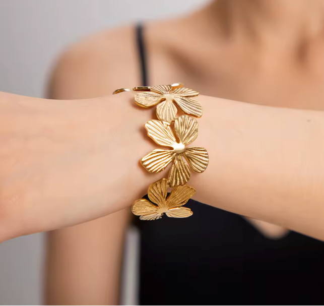 Personalized Open-End Bracelet