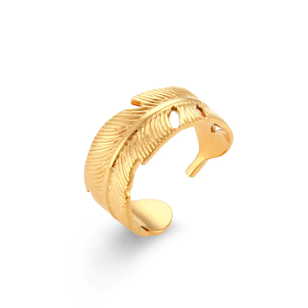 Light Luxury Gold Hollow Stainless Steel Ring Design