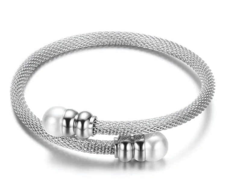 Tri-Tone Pearl Elegance Bracelet