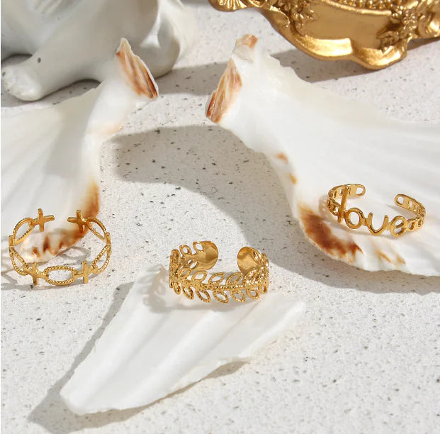 Light Luxury Gold Hollow Stainless Steel Ring Design