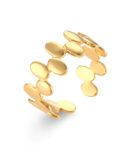 Light Luxury Gold Hollow Stainless Steel Ring Design